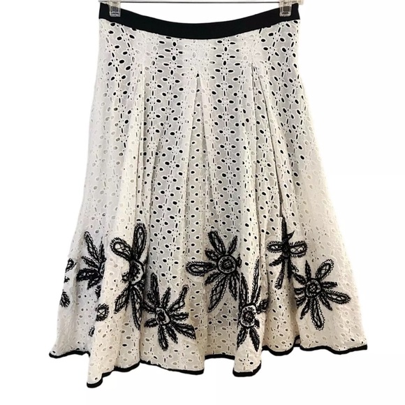 Stunning Basil & Maude swing skirt eyelet - Picture 3 of 7